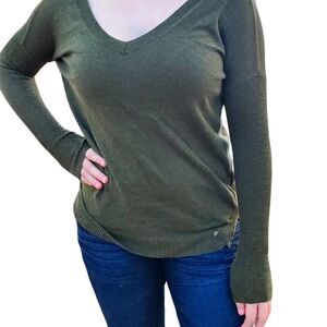 American Eagle Outfitters Green XS V Neck Sweater